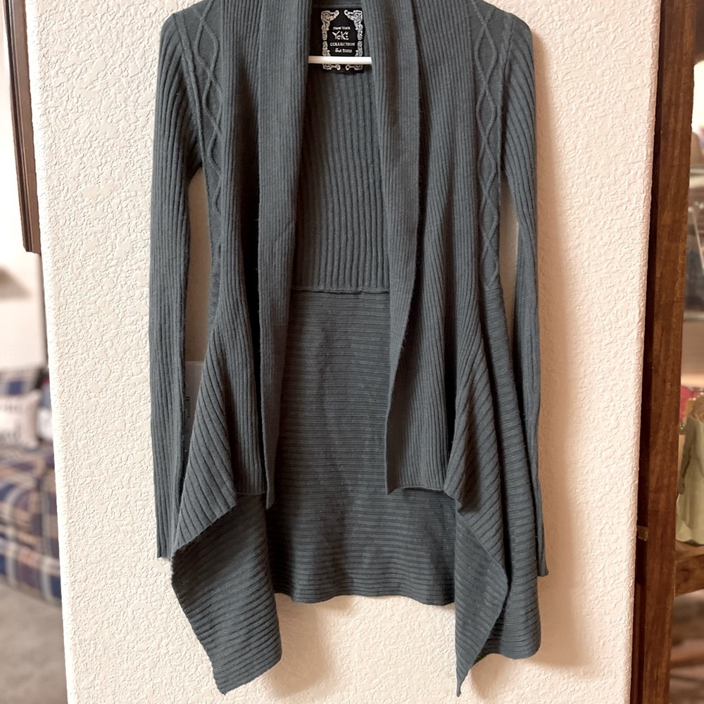 Yoki  size Small grey cardigan long sleeve sweater
